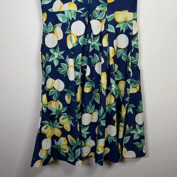 Eshakti Lemon Print  Short Sleeve Dress - Picture 10 of 11